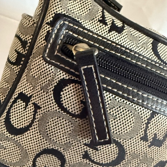 Guess Beige and Black Shoulder Bag - Picture 3 of 5